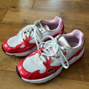 🤍SOLD🤍 Adidas Style Sneakers